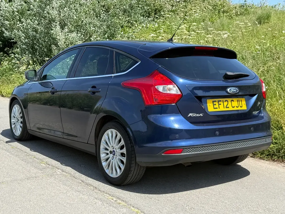 Used Ford Focus Titanium X 115 HP (84 kW) 2012 Blue Hatchback