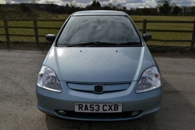 Begagnad Honda Civic 2003 Halvkombi