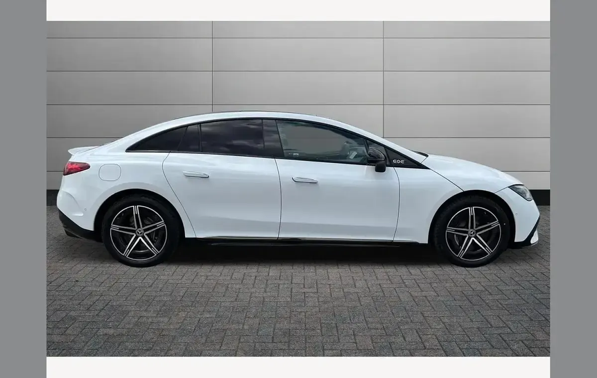 Used Mercedes EQE350 AMG line 214 kW (292 HP) 2025 White Sedan