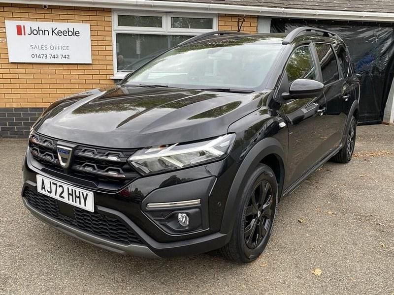 Black Used 2022 Dacia Jogger Extreme MPV | £14,799 (Fair price) - Image 1/4