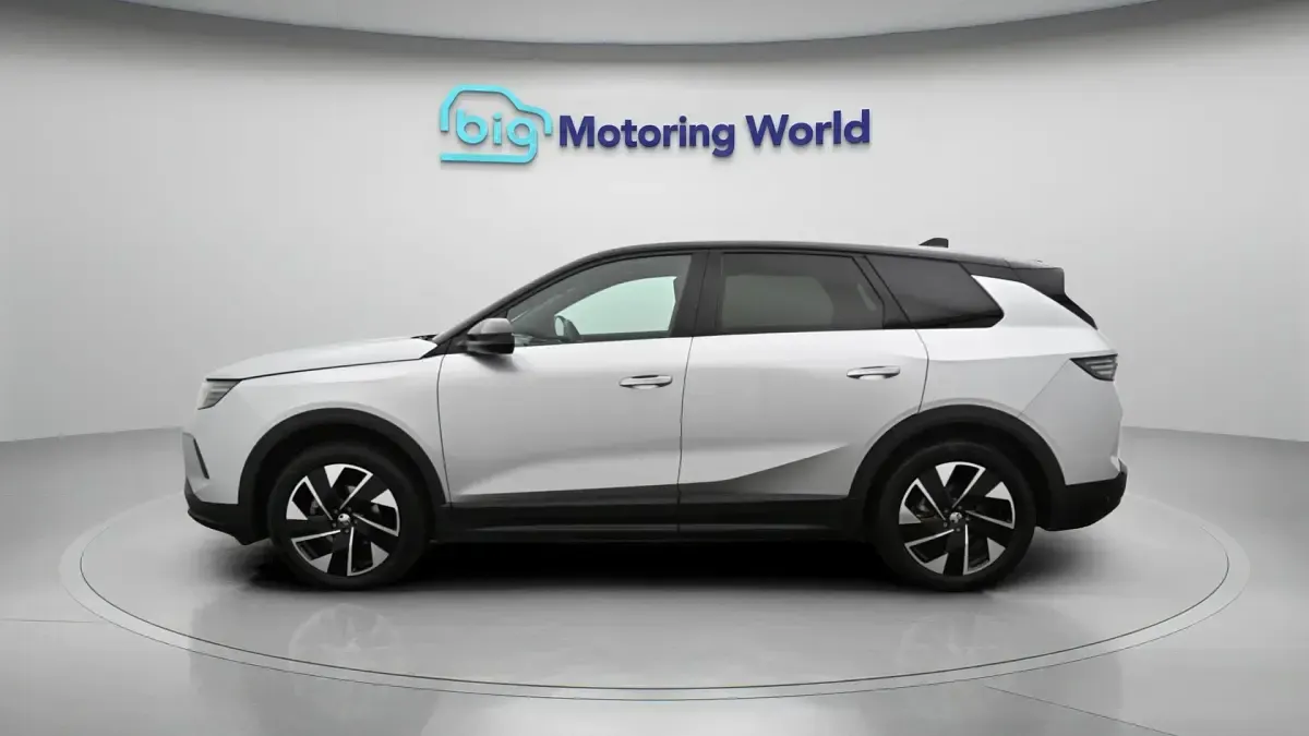 Used Vauxhall Grandland X Ultimate 136 HP (100 kW) 2024 Grey SUV