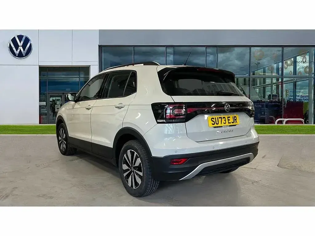 Used VW T-Cross Move 95 HP (69 kW) 2023 Ascot grey SUV