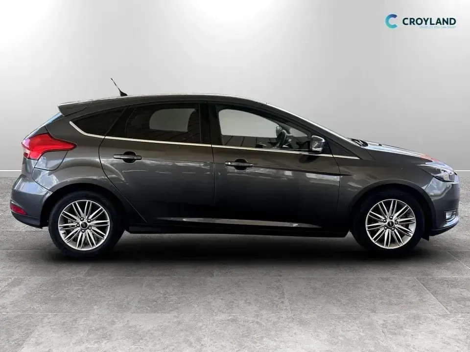 Used Ford Focus Zetec 2017 Grey Hatchback