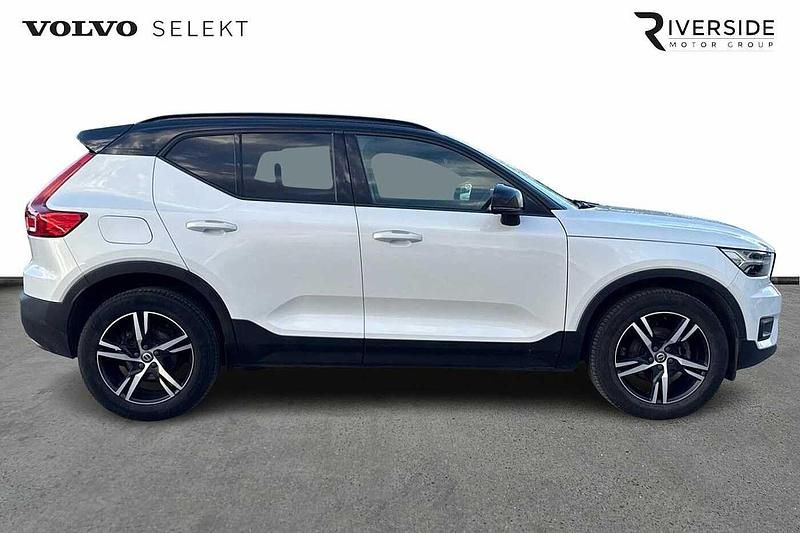 Used Volvo XC40 R-Design 163 HP (119 kW) 2020 White SUV