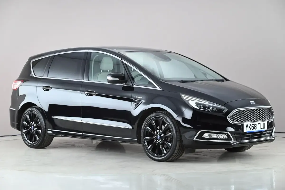 Usado Ford S-MAX Vignale 150 HP (110 kW) 2019 Preto Monovolume