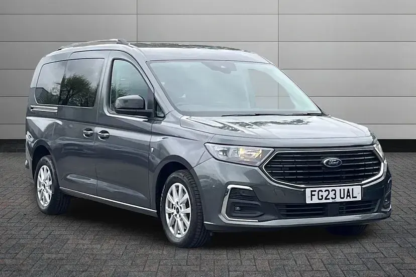 Used Ford Grand Tourneo Connect Titanium 120 HP (88 kW) 2023 Grey MPV