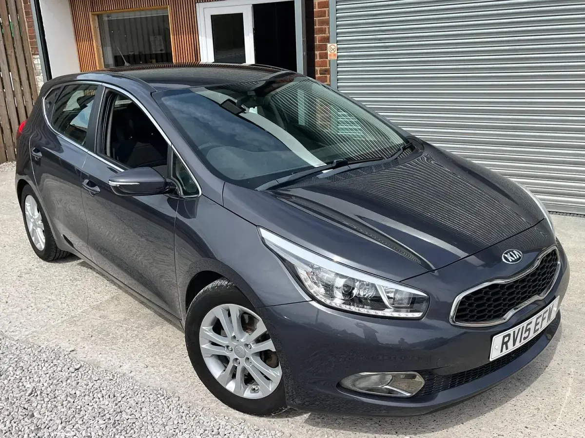 Used Kia Ceed 2015 Silver Hatchback
