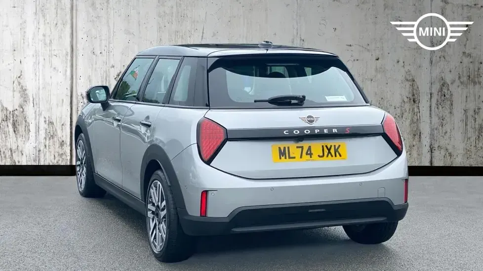 Used Mini Cooper S Hatch 201 HP (147 kW) 2024 Silver Hatchback