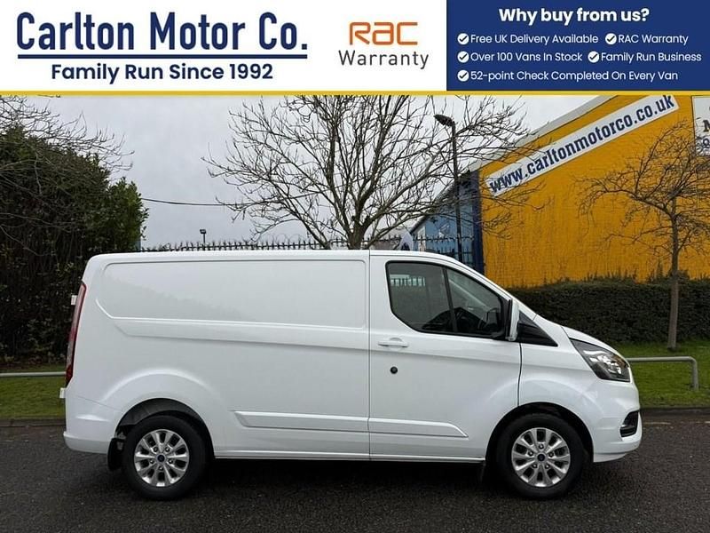 Used Ford Transit Custom Limited 130 HP (95 kW) 2022 White Van