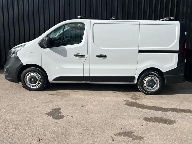 Used Vauxhall Vivaro S 2016 White