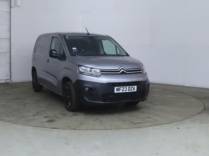 Used Citroën Berlingo 130 HP (95 kW) 2023 Grey MPV