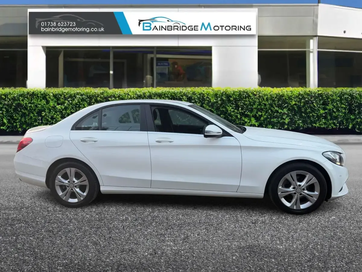 Used Mercedes C200 Executive 134 HP (98 kW) 2015 White Sedan