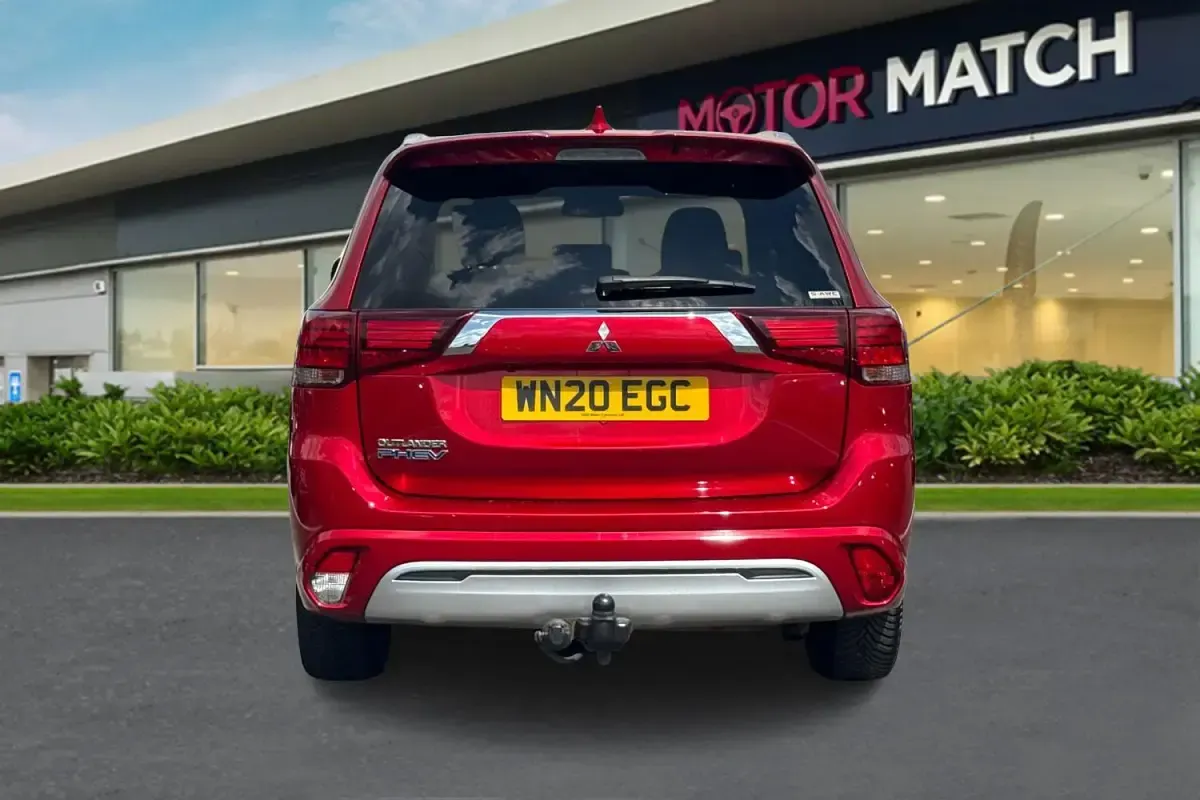 Begagnad Mitsubishi Outlander P-HEV 2020 Röd SUV