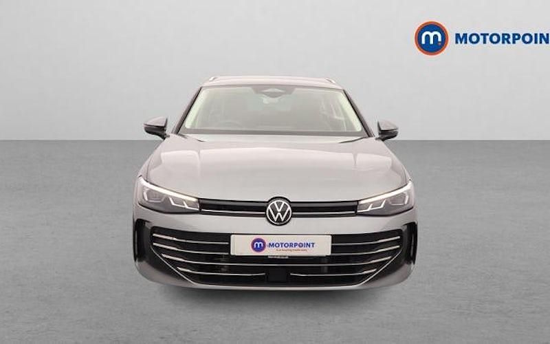Begagnad VW Passat Life 204 HK (150 kW) 2025 Grå Kombi