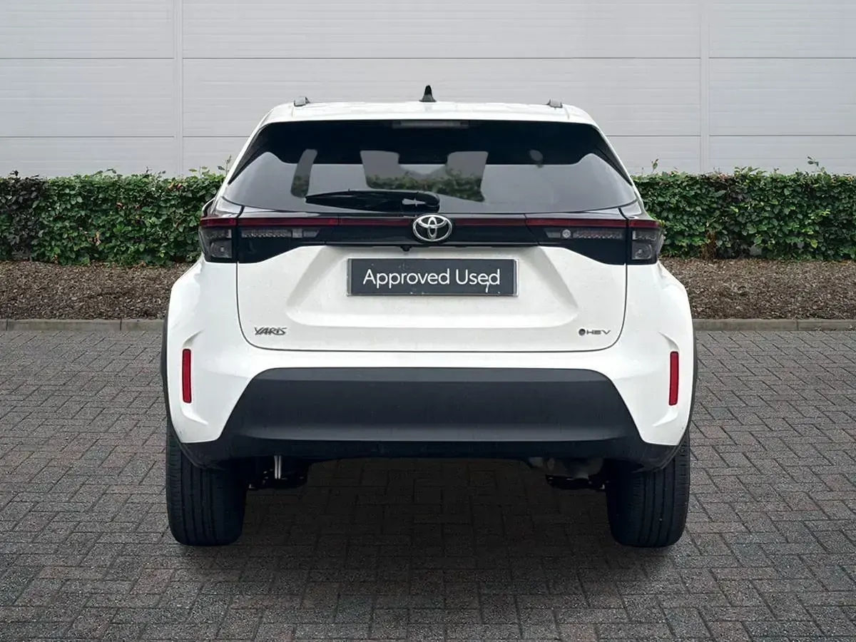 New Toyota Yaris Design 2025 White Hatchback