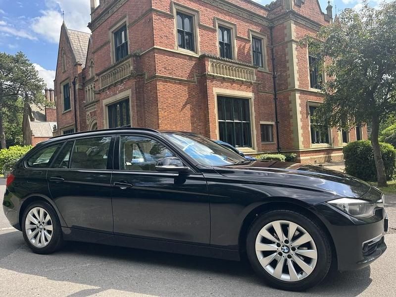 Black Used 2013 BMW 320 Estate | £5,981 (Fair price) - Image 1/4