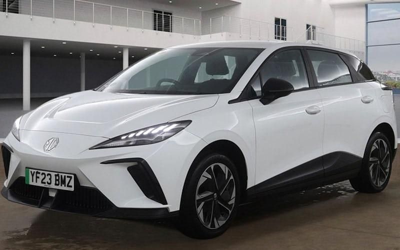 Used MG MG4 EV SE 150 kW (204 HP) 2023 White Hatchback