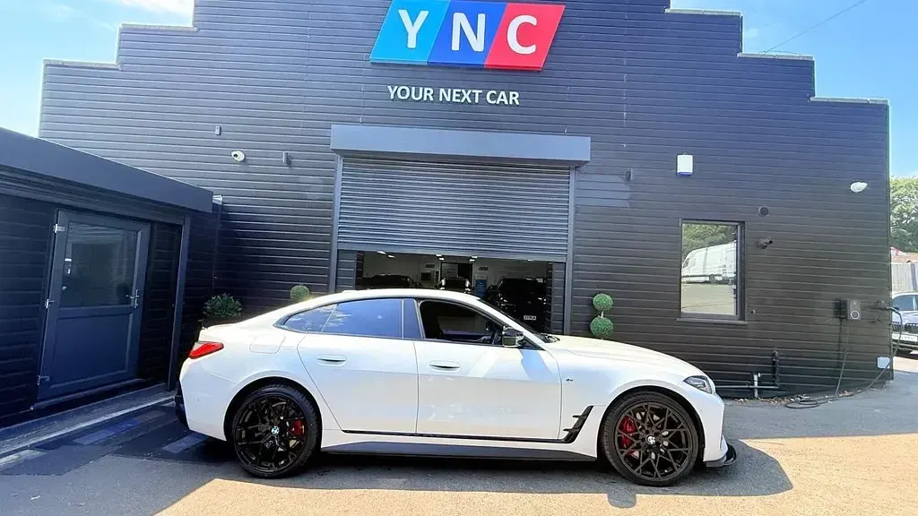 Used BMW i4 M Sport 419 kW (571 HP) 2022 White Sedan