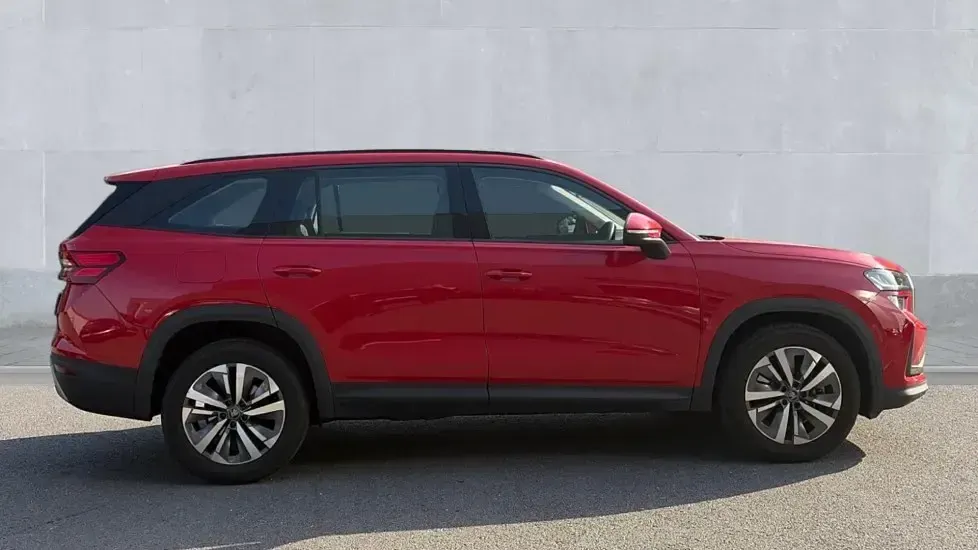 Used Skoda Kodiaq SE 150 HP (110 kW) 2025 Velvet red metallic SUV