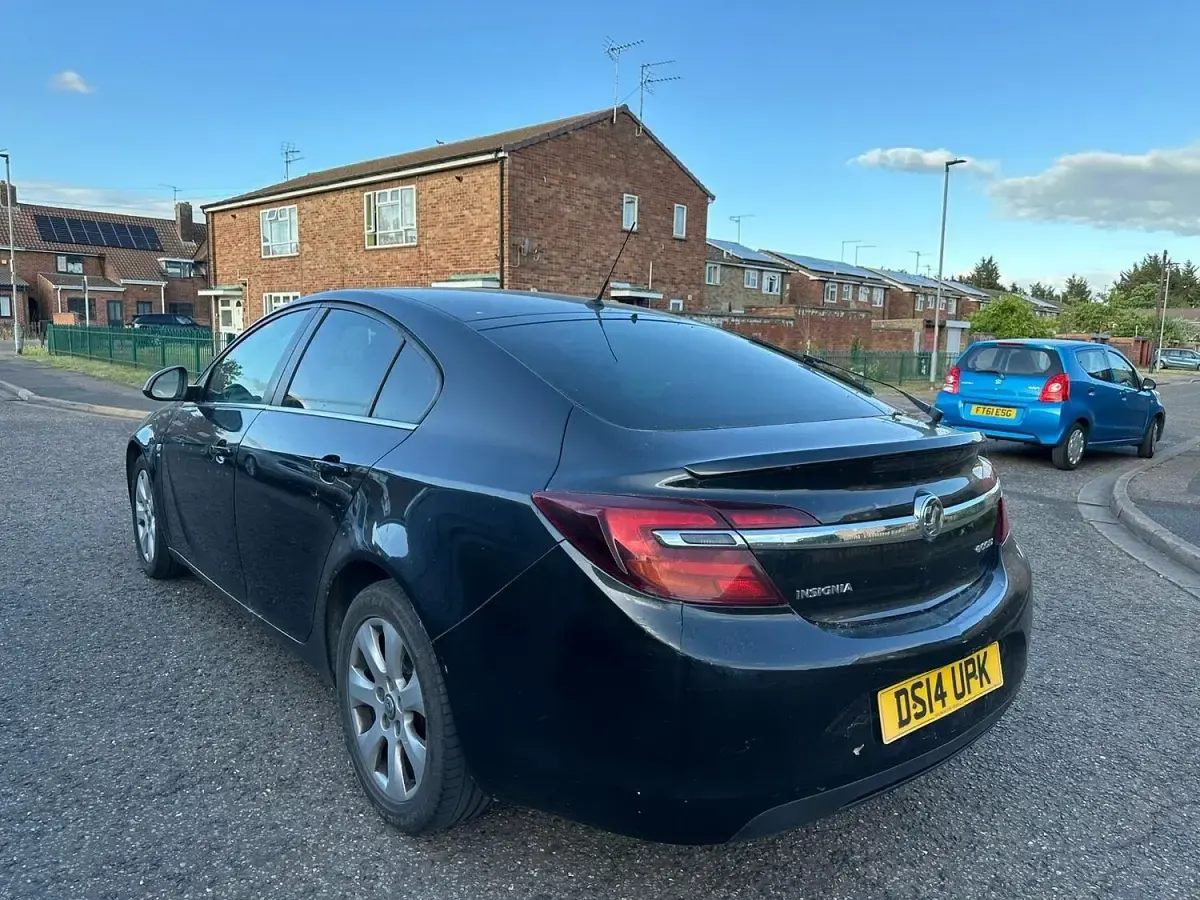 Used Vauxhall Insignia SRi 2014 Black Hatchback