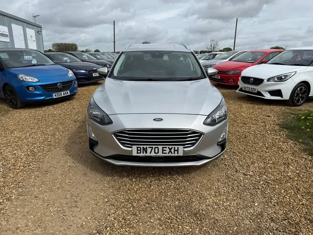 Used Ford Focus Zetec 120 HP (88 kW) 2020 Silver Estate