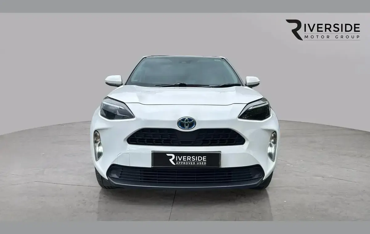 Used Toyota Yaris Cross 113 HP (83 kW) 2024 White SUV