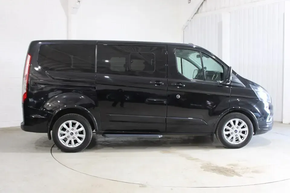 Used Ford Tourneo Custom Titanium 130 HP (95 kW) 2021 Black Van