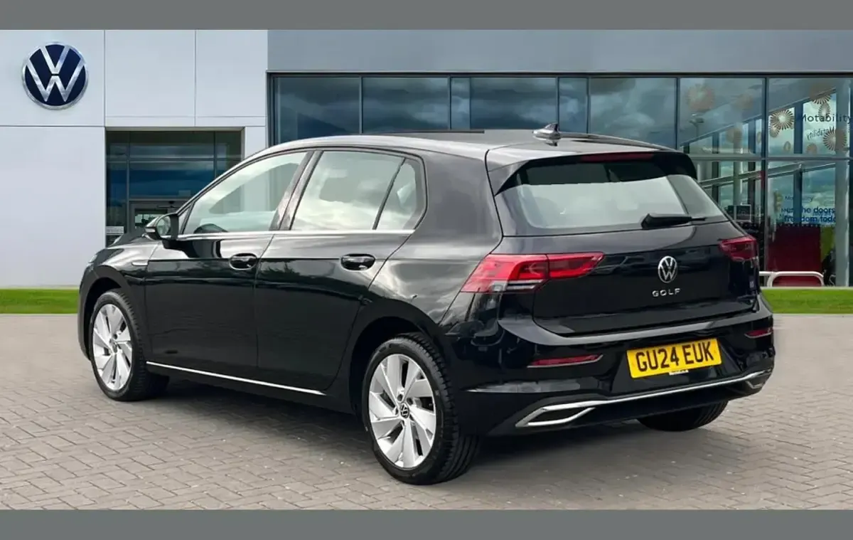 Used VW Golf VIII Style 128 HP (94 kW) 2024 Black Hatchback