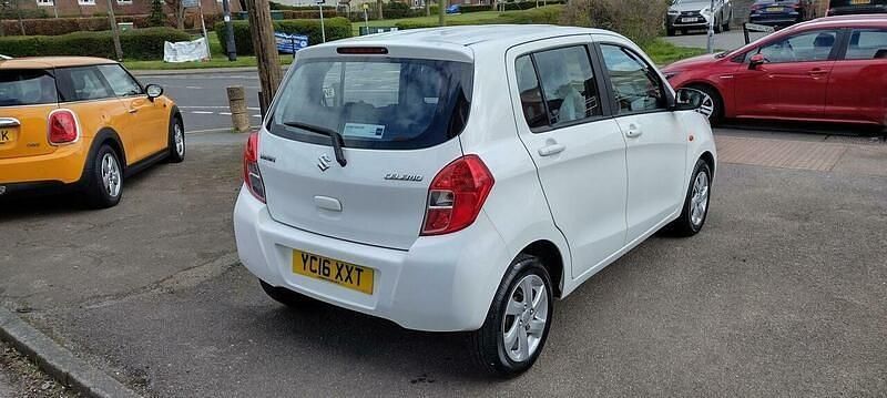 Used Suzuki Celerio SZ3 68 HP (50 kW) 2016 White Hatchback