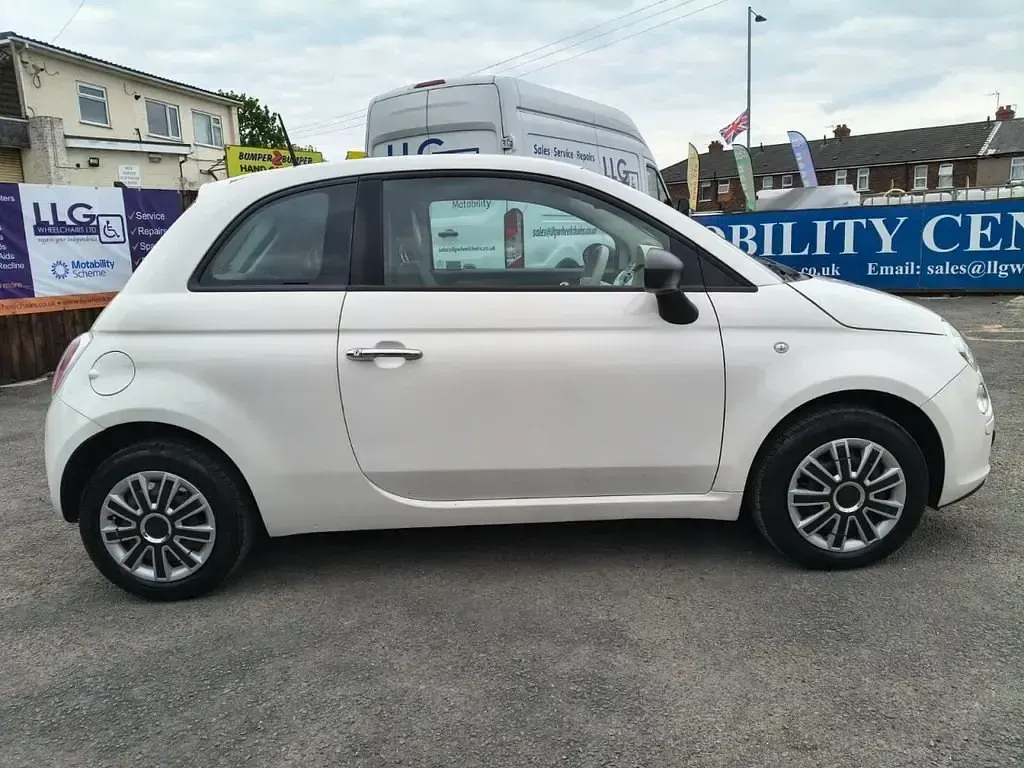 Używany Fiat 500 Pop 69 KM (50 kW) 2015 Biały Hatchback
