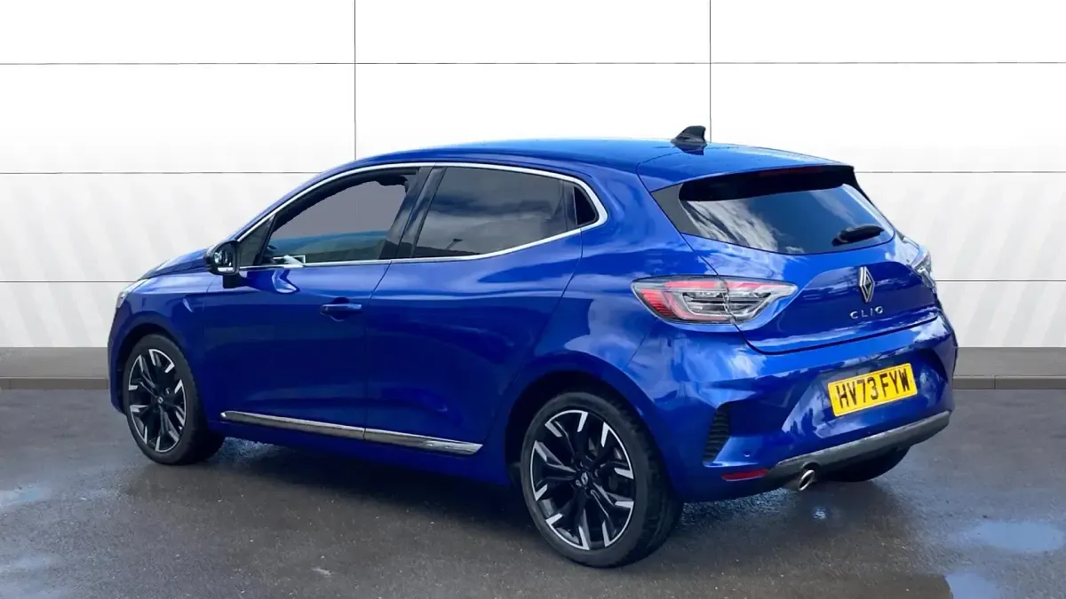 Used Renault Clio Techno 90 HP (66 kW) 2024 Blue Hatchback