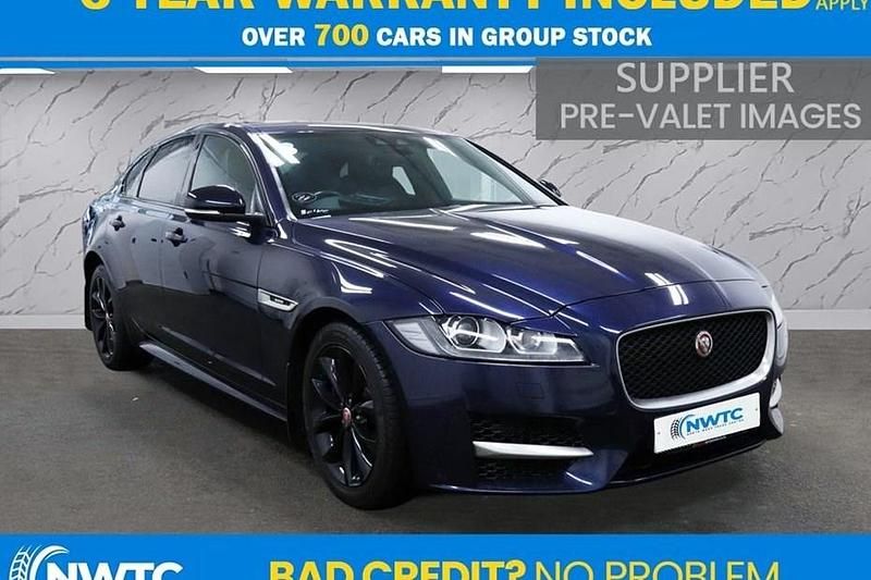 Usado Jaguar XF R-Sport 180 HP (132 kW) 2016 Azul Sedan