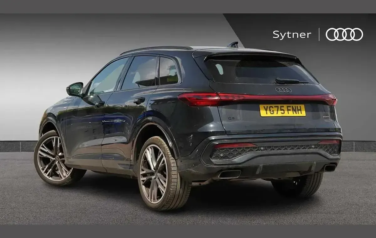 Used Audi Q5 Advanced 200 HP (147 kW) 2025 Black SUV