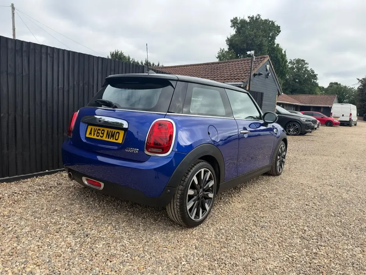 Used Mini Cooper Exclusive 2019 Blue Hatchback