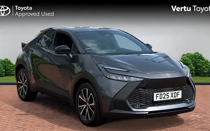 Used Toyota C-HR Design 140 HP (102 kW) 2025 SUV