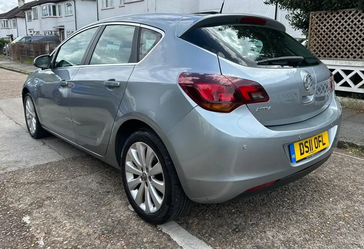 Used Vauxhall Astra 2011 Silver Hatchback