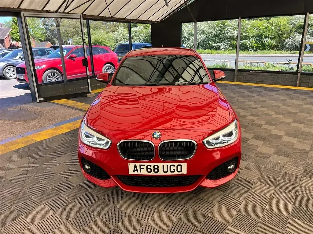 Usado BMW 118 M Sport 2018 Rojo Utilitario