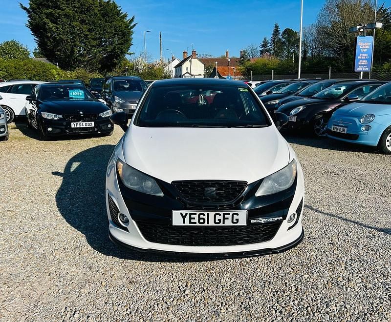 Used Seat Ibiza 2011 White Hatchback
