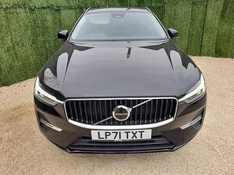 Used Volvo XC60 Momentum 2022 Black SUV