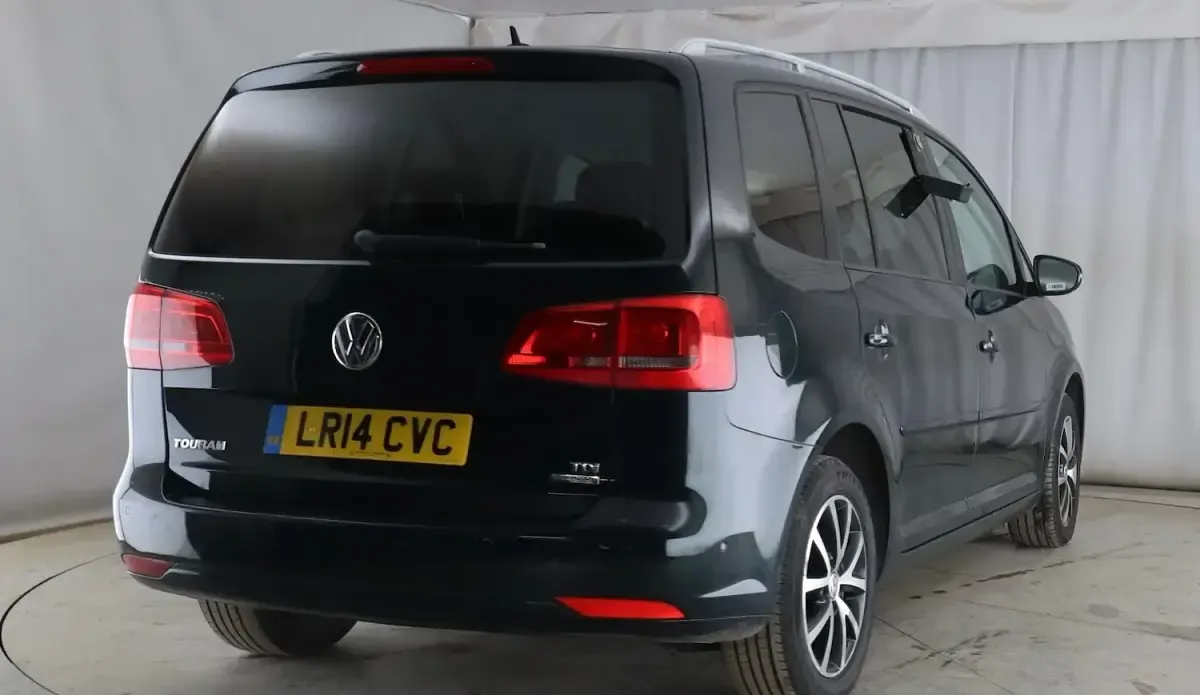 Used VW Touran SE 105 HP (77 kW) 2014 Green MPV