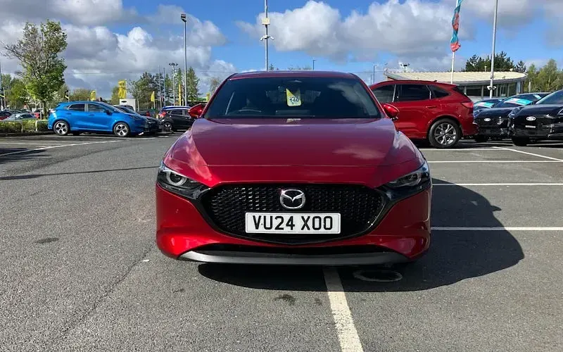 Usado Mazda 3 Takumi-Line 122 HP (89 kW) 2023 Vermelho Citadino