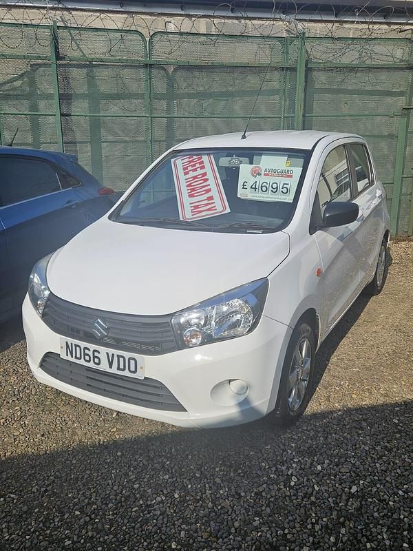Used Suzuki Celerio SZ3 68 HP (50 kW) 2016 White Hatchback