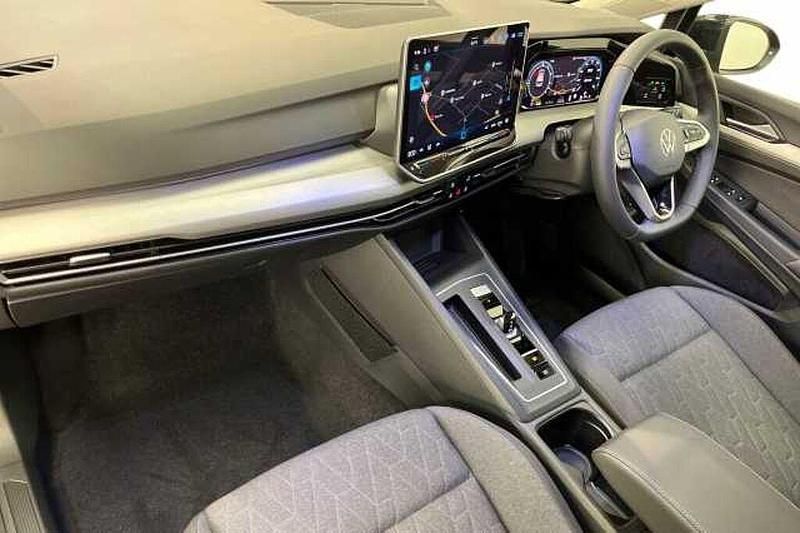 New VW Golf VIII 204 HP (150 kW) 2025