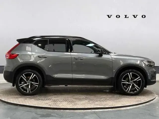 Used Volvo XC40 244 HP (179 kW) 2018 Grey SUV