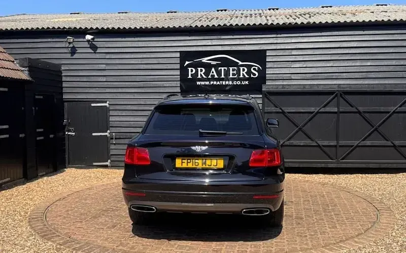 Used Bentley Bentayga 608 HP (447 kW) 2018 SUV