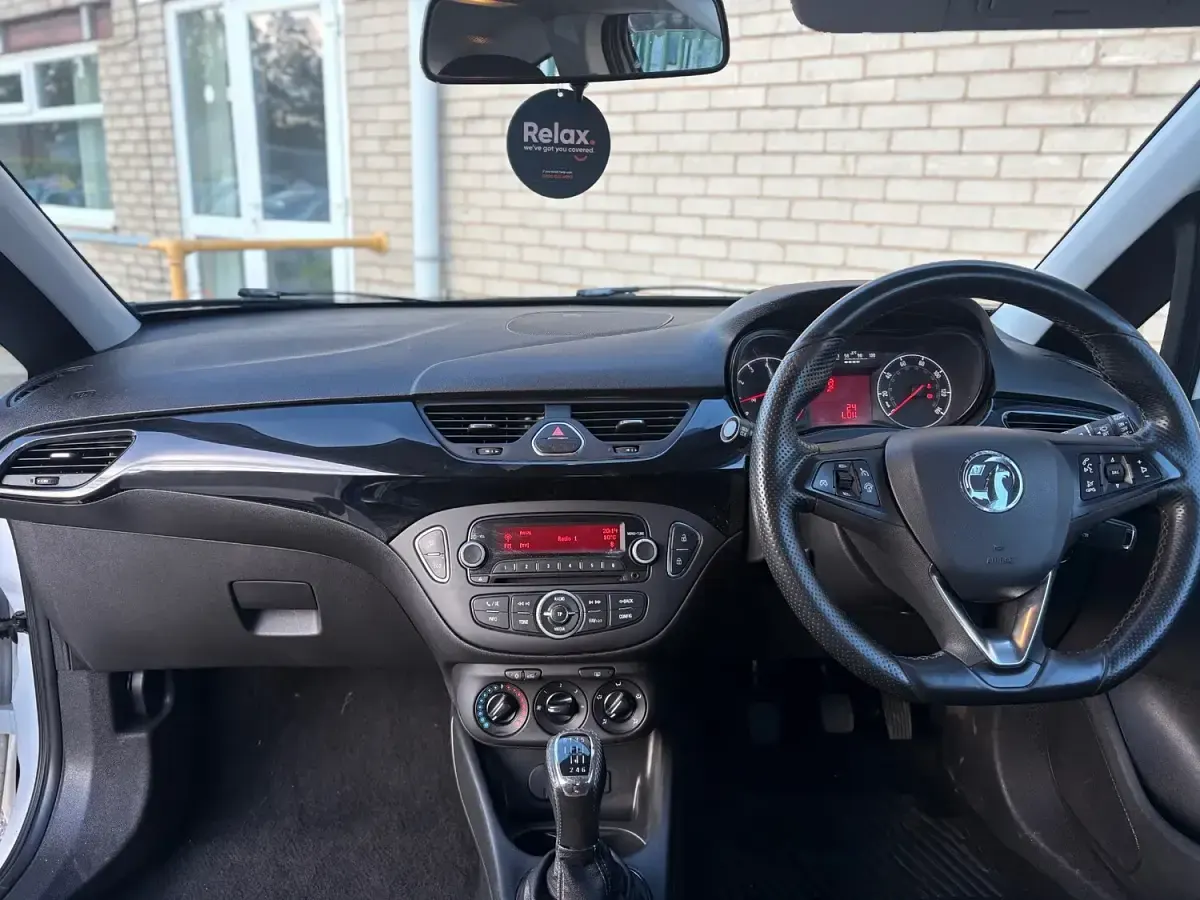 Begagnad Vauxhall Corsa 2015 Vit Halvkombi