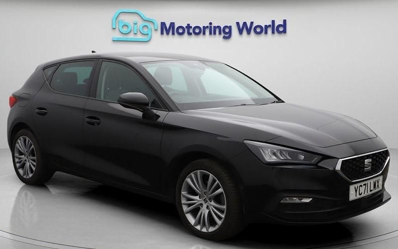 Used 2023 Seat Leon SE Dynamic Hatchback | £12,300 (Fair price) - Image 1/4
