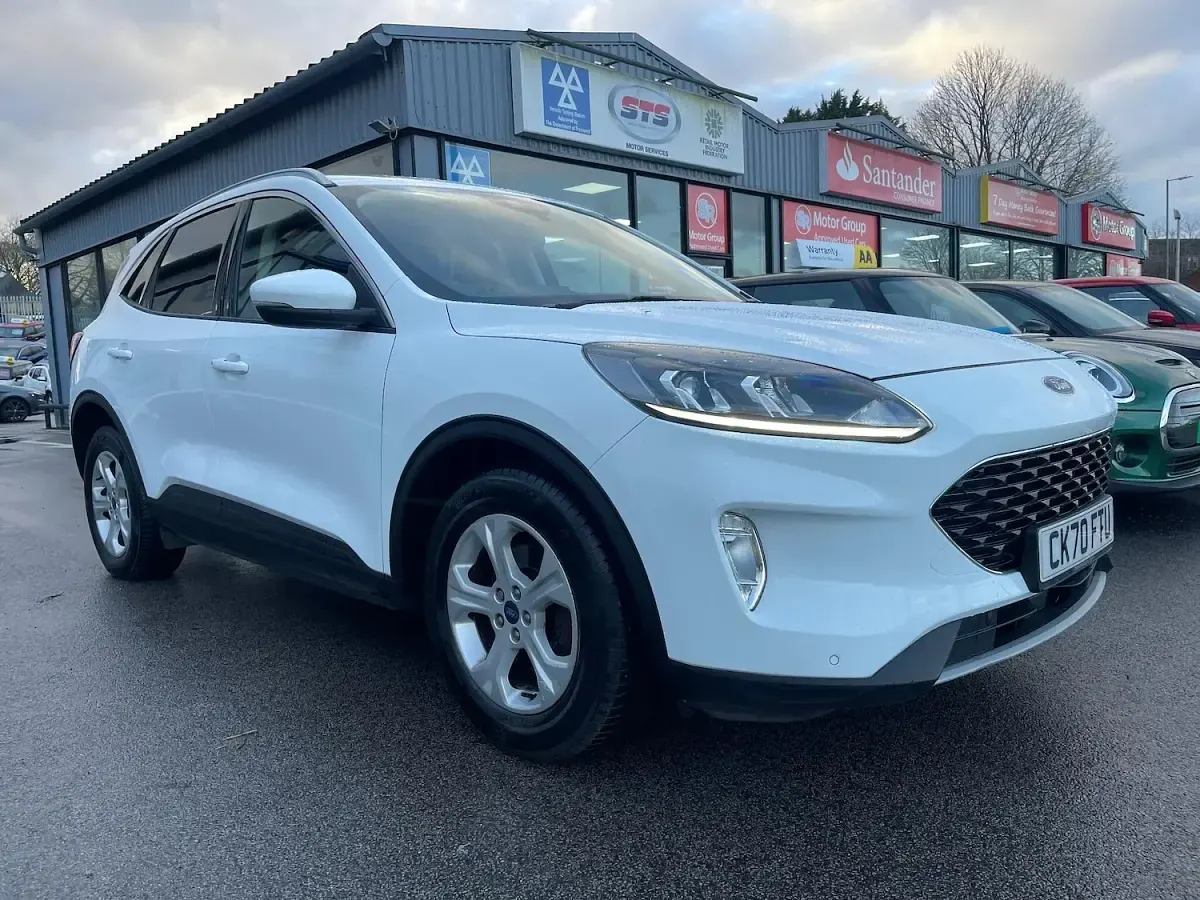 Used Ford Kuga Zetec 120 HP (88 kW) 2020 White SUV