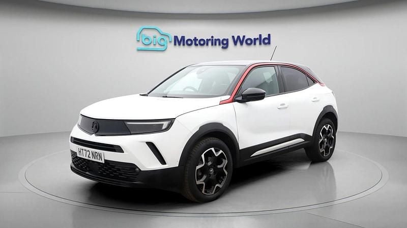 Used Vauxhall Mokka GS Line 131 HP (96 kW) 2022 White SUV