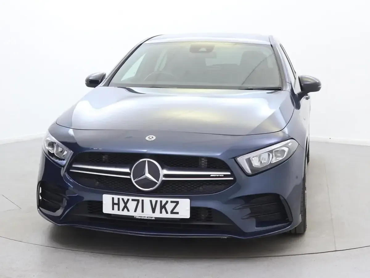 Usado Mercedes A35 AMG Executive 2021 Azul Citadino